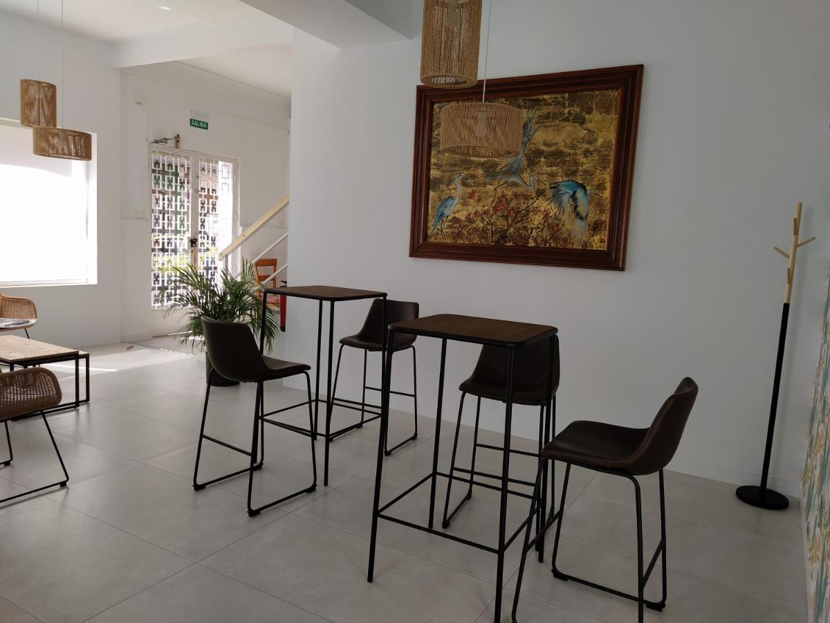 Hostal Tropical موتريل المظهر الخارجي الصورة